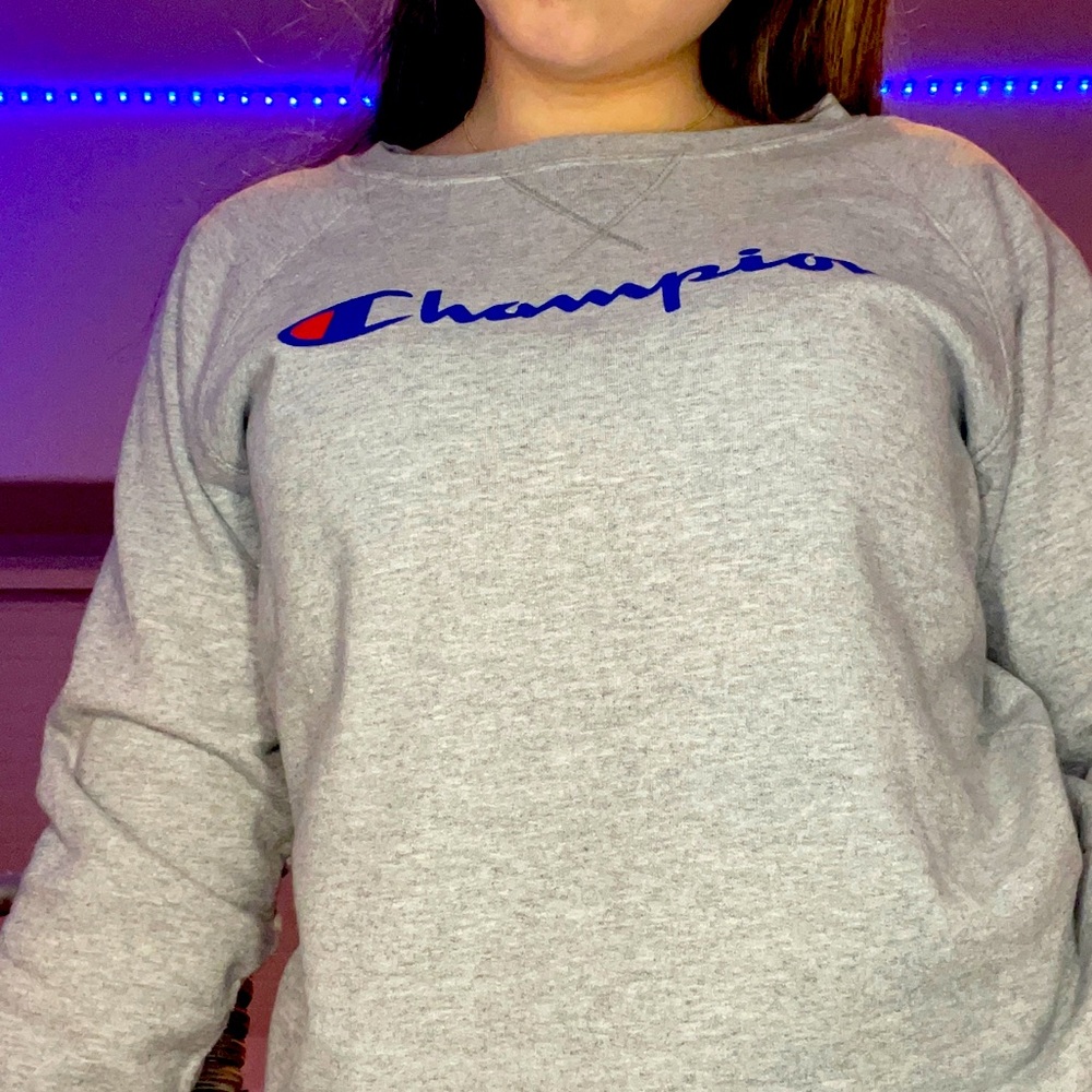 Gray Champion Crewneck